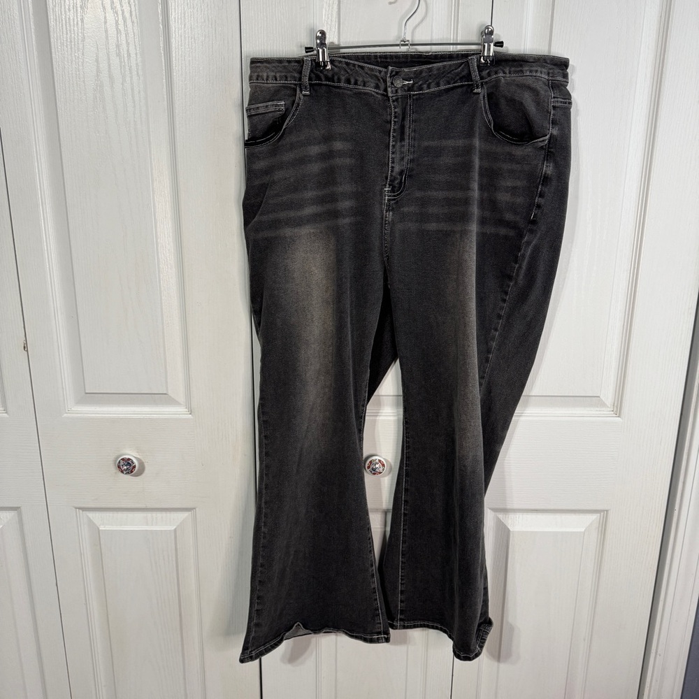 ROMWE‎ black flare leg cross embroidered jeans size 4XL